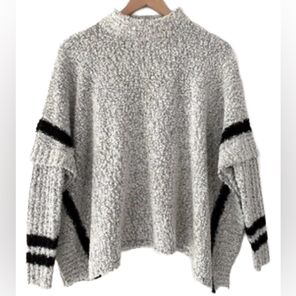 Alya Gray and Black Textured Knit